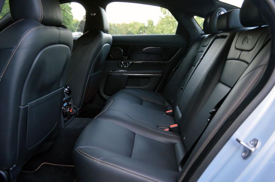  Jaguar XJR 2014 года  (фото 88 из 116)